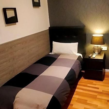 Single Rooms Μαδρίτη Εξωτερικό φωτογραφία